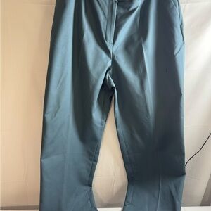 Jones New York Green Pantsuit Classic Straight-Leg Design